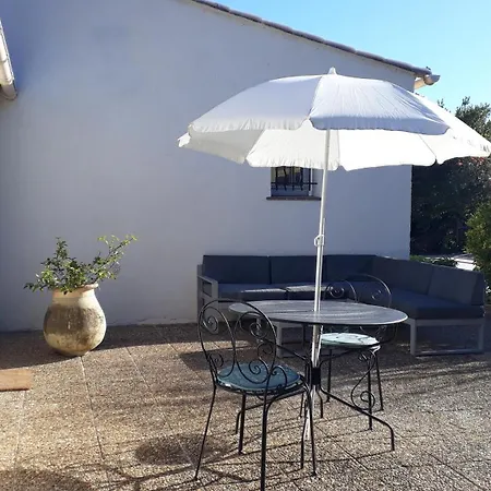 Dans La Cypra Bed & Breakfast